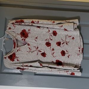 Jennifer Lopez Gray & Red Flower Longsleeve Shirt